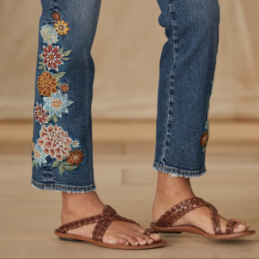 Driftwood “Stella Blooms Jeans”. New with tags!
